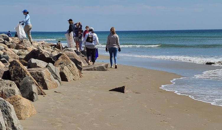 Beach cleanup at Ogunquit Beach